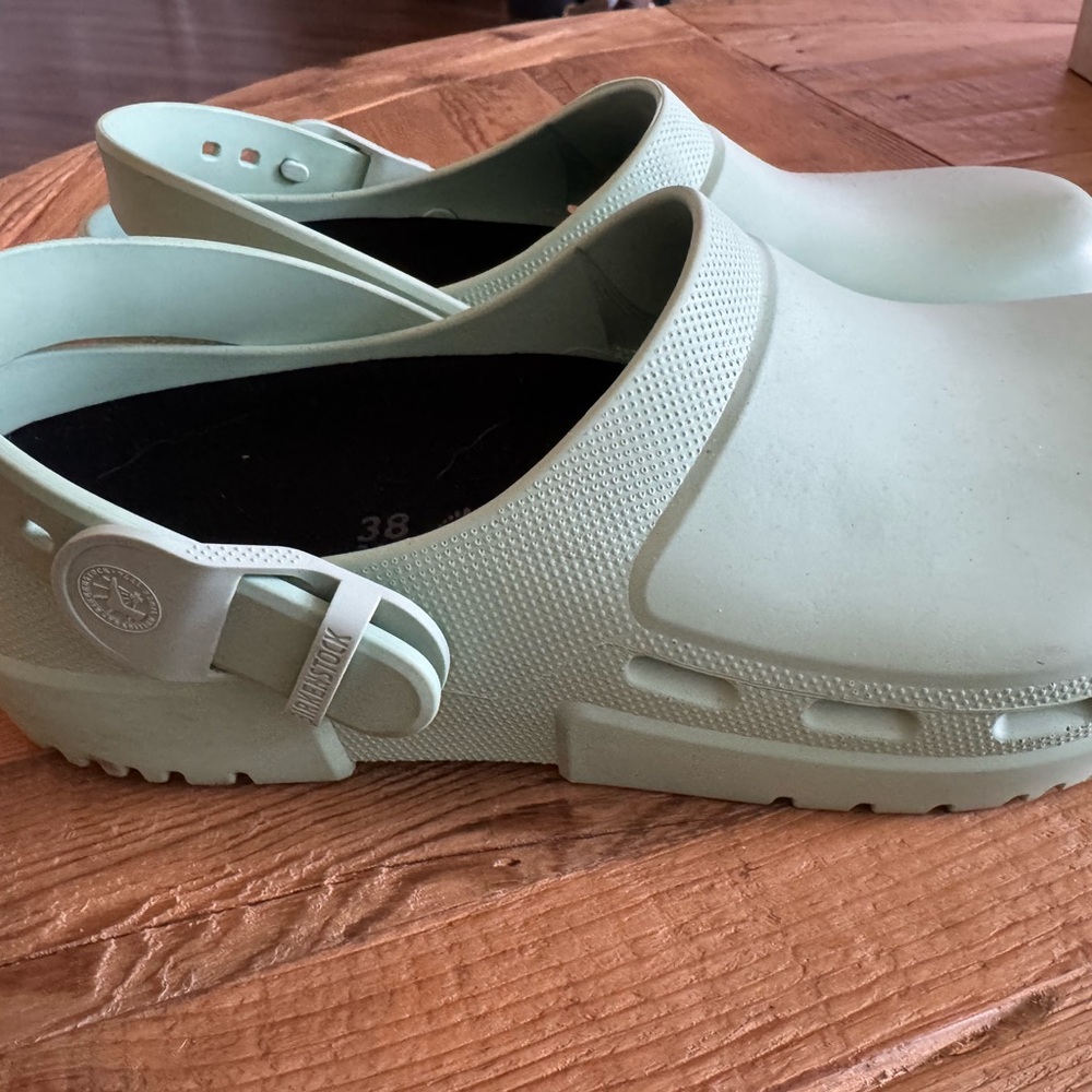 Birkenstock Unisex Mint Green Clogs, Size 38EU, 7.5-8 Women's